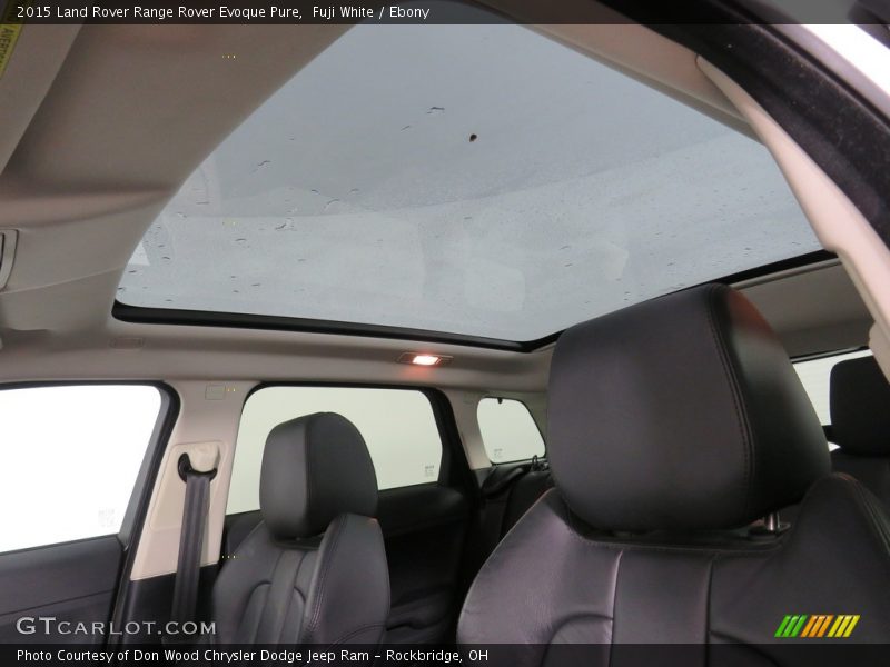 Fuji White / Ebony 2015 Land Rover Range Rover Evoque Pure