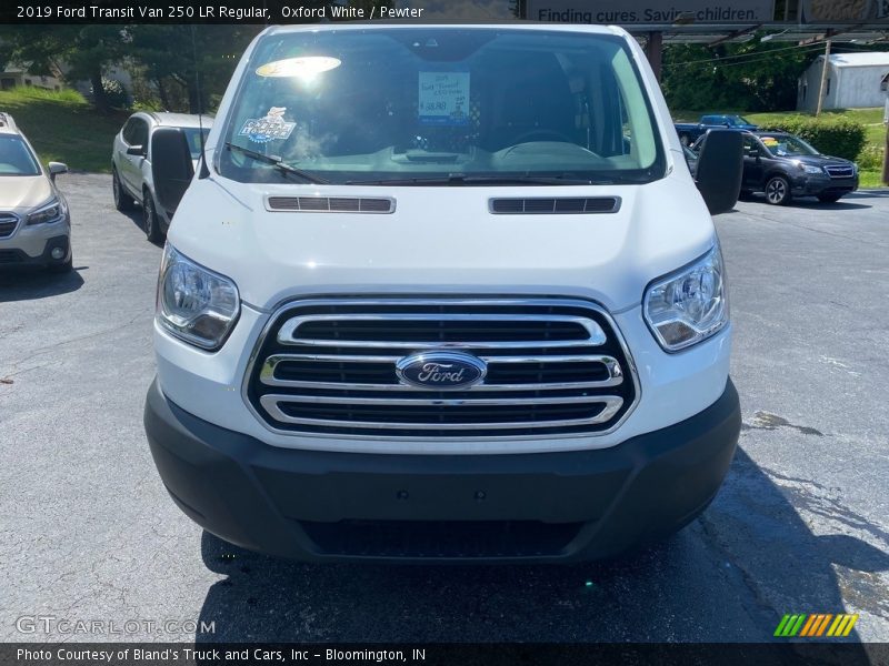Oxford White / Pewter 2019 Ford Transit Van 250 LR Regular