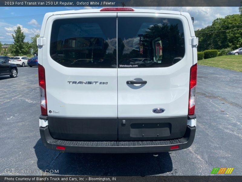 Oxford White / Pewter 2019 Ford Transit Van 250 LR Regular