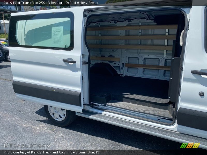 Oxford White / Pewter 2019 Ford Transit Van 250 LR Regular