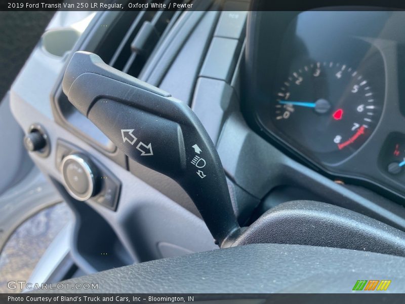 Oxford White / Pewter 2019 Ford Transit Van 250 LR Regular