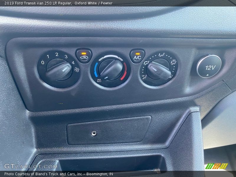 Oxford White / Pewter 2019 Ford Transit Van 250 LR Regular