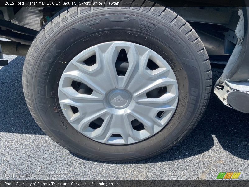 Oxford White / Pewter 2019 Ford Transit Van 250 LR Regular
