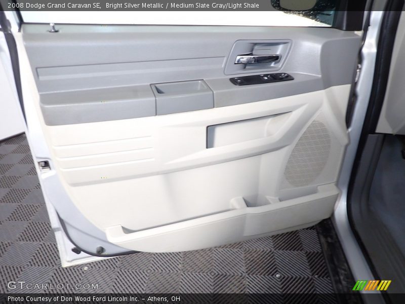 Bright Silver Metallic / Medium Slate Gray/Light Shale 2008 Dodge Grand Caravan SE
