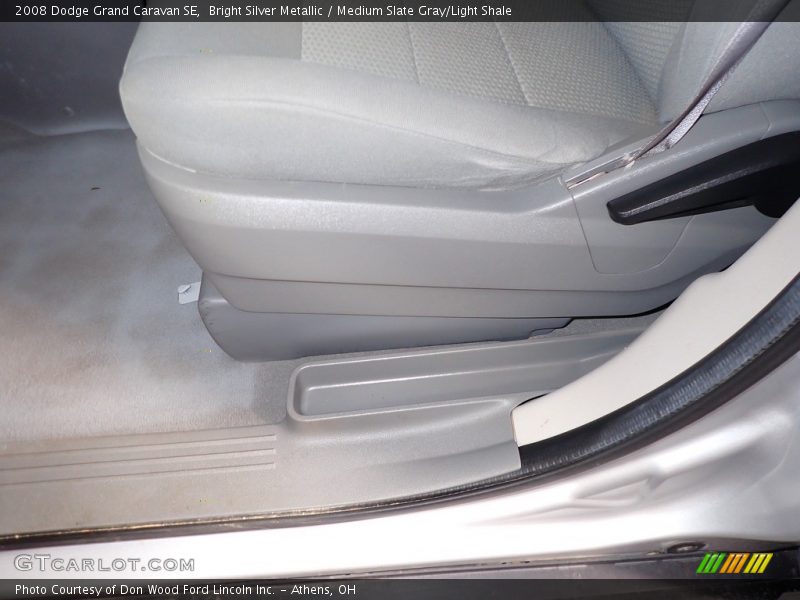 Bright Silver Metallic / Medium Slate Gray/Light Shale 2008 Dodge Grand Caravan SE