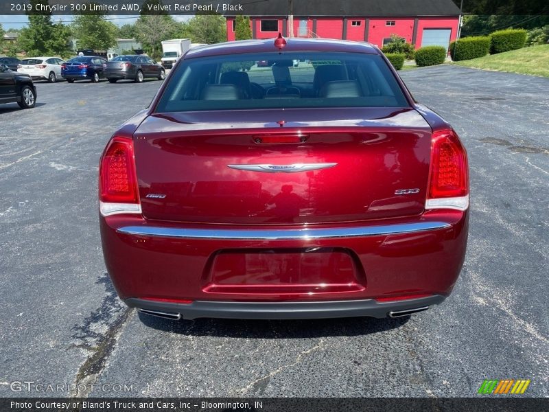 Velvet Red Pearl / Black 2019 Chrysler 300 Limited AWD