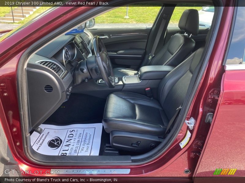 Velvet Red Pearl / Black 2019 Chrysler 300 Limited AWD
