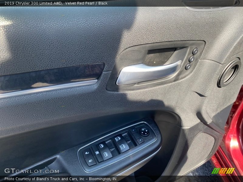 Velvet Red Pearl / Black 2019 Chrysler 300 Limited AWD