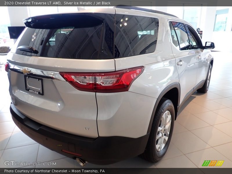 Silver Ice Metallic / Jet Black 2020 Chevrolet Traverse LT AWD