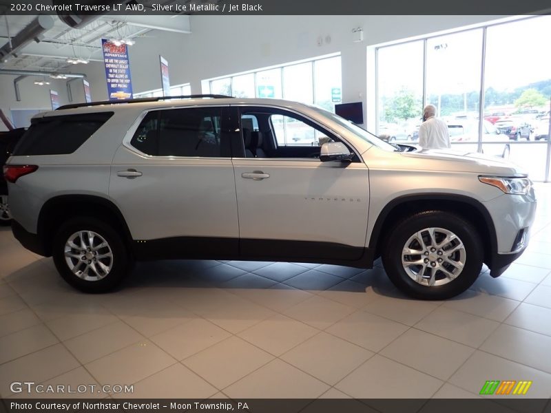 Silver Ice Metallic / Jet Black 2020 Chevrolet Traverse LT AWD