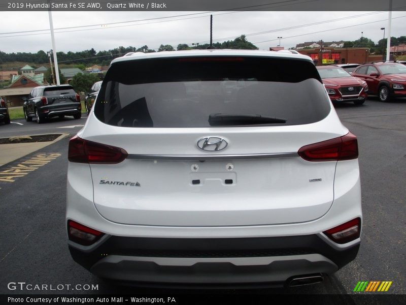 Quartz White / Black 2019 Hyundai Santa Fe SE AWD