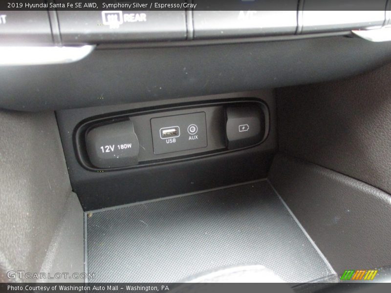 Symphony Silver / Espresso/Gray 2019 Hyundai Santa Fe SE AWD