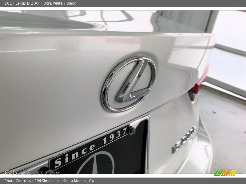 Ultra White / Black 2017 Lexus IS 200t