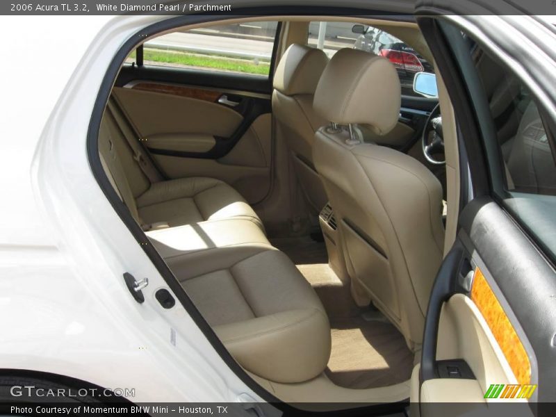 White Diamond Pearl / Parchment 2006 Acura TL 3.2