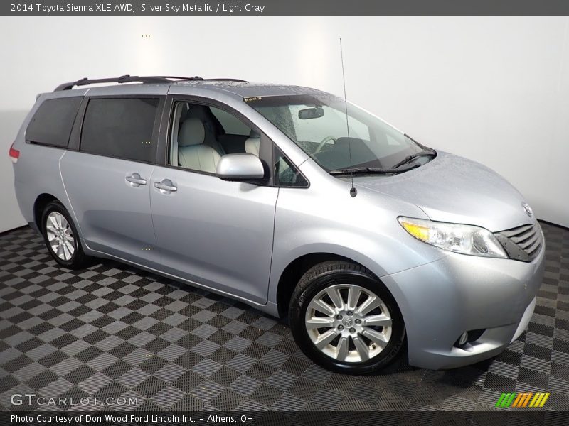 Silver Sky Metallic / Light Gray 2014 Toyota Sienna XLE AWD