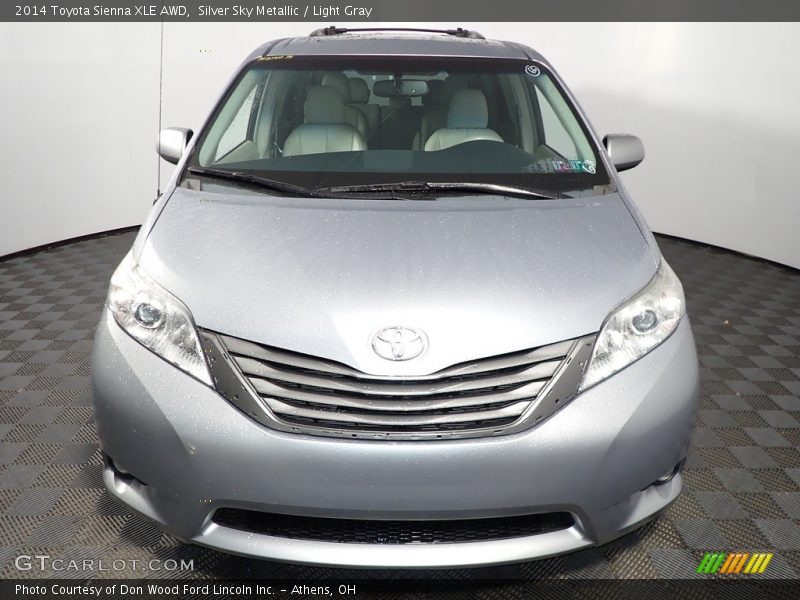 Silver Sky Metallic / Light Gray 2014 Toyota Sienna XLE AWD