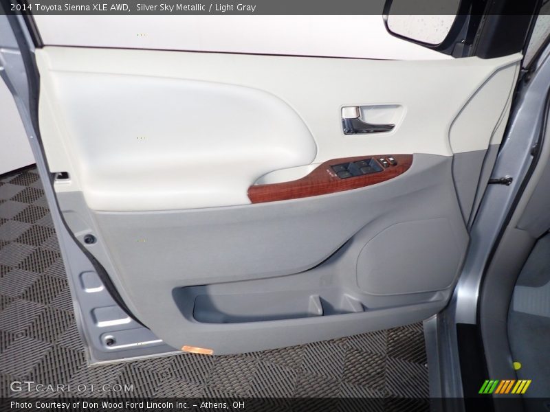 Silver Sky Metallic / Light Gray 2014 Toyota Sienna XLE AWD