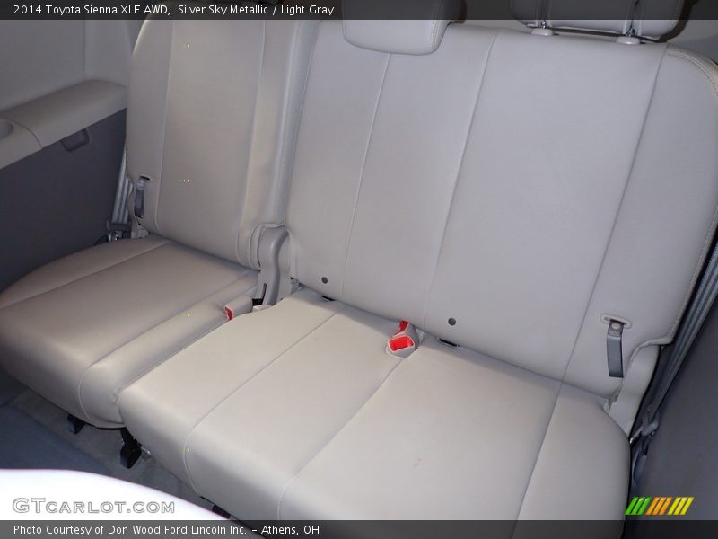 Silver Sky Metallic / Light Gray 2014 Toyota Sienna XLE AWD