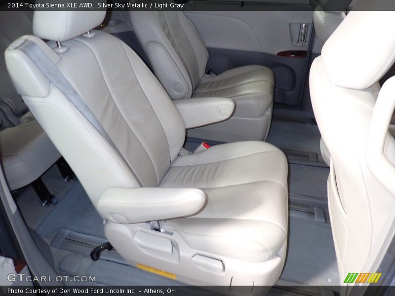 Silver Sky Metallic / Light Gray 2014 Toyota Sienna XLE AWD