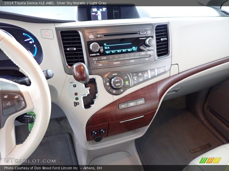 Silver Sky Metallic / Light Gray 2014 Toyota Sienna XLE AWD