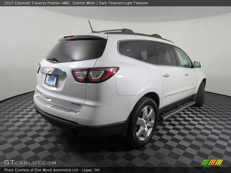 Summit White / Dark Titanium/Light Titanium 2017 Chevrolet Traverse Premier AWD