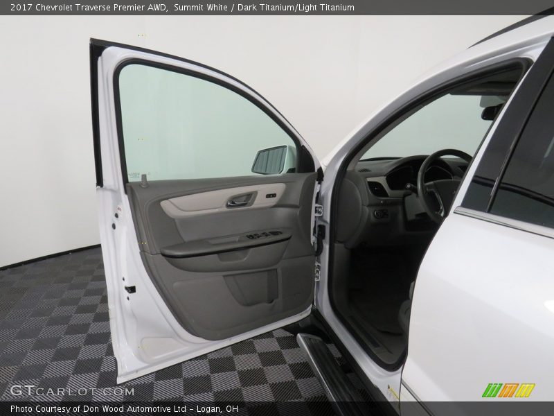 Summit White / Dark Titanium/Light Titanium 2017 Chevrolet Traverse Premier AWD