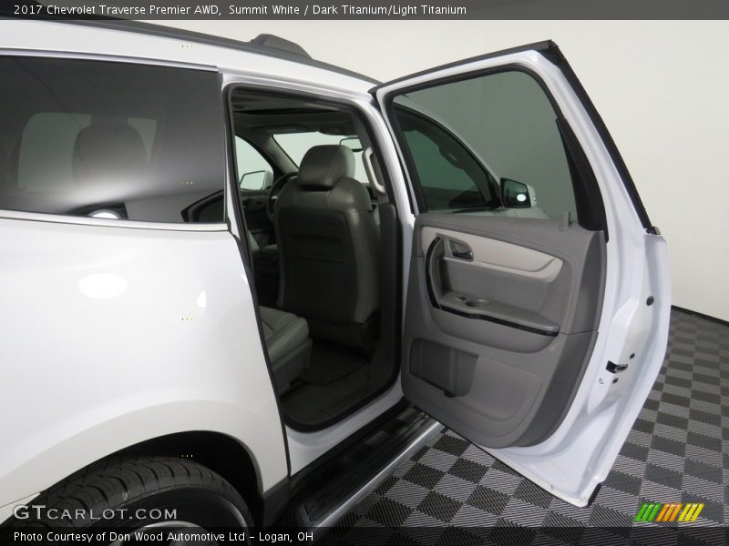 Summit White / Dark Titanium/Light Titanium 2017 Chevrolet Traverse Premier AWD