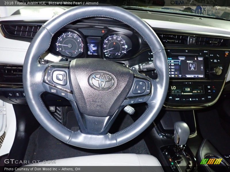 Blizzard White Pearl / Almond 2018 Toyota Avalon XLE