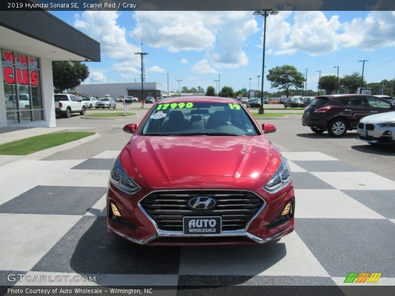 Scarlet Red / Gray 2019 Hyundai Sonata SE