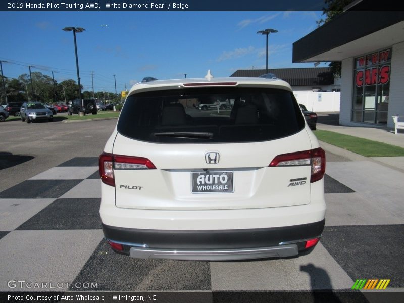 White Diamond Pearl / Beige 2019 Honda Pilot Touring AWD