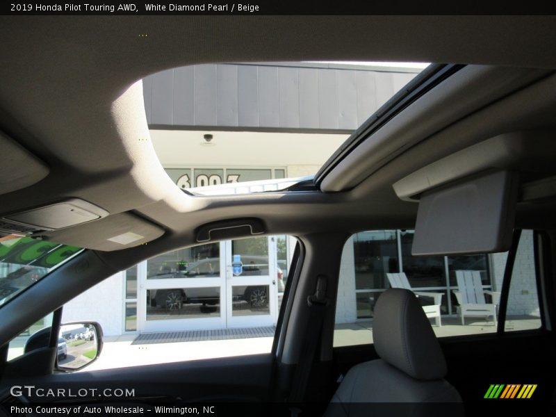 White Diamond Pearl / Beige 2019 Honda Pilot Touring AWD