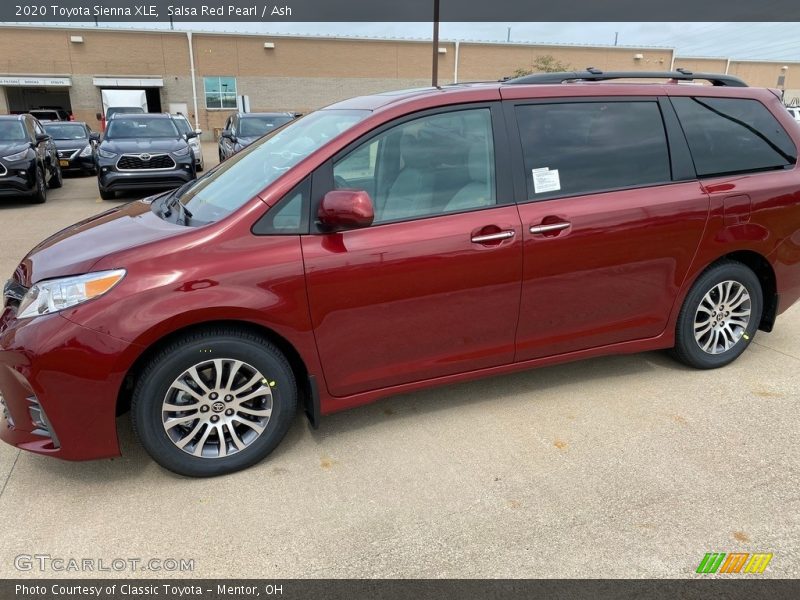 Salsa Red Pearl / Ash 2020 Toyota Sienna XLE
