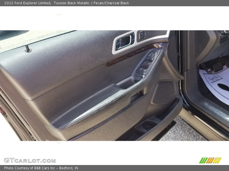 Tuxedo Black Metallic / Pecan/Charcoal Black 2013 Ford Explorer Limited
