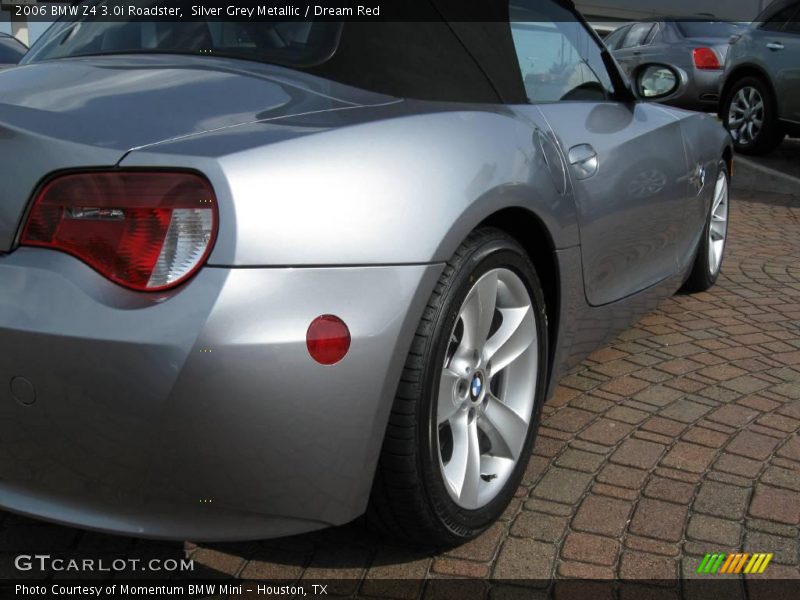 Silver Grey Metallic / Dream Red 2006 BMW Z4 3.0i Roadster