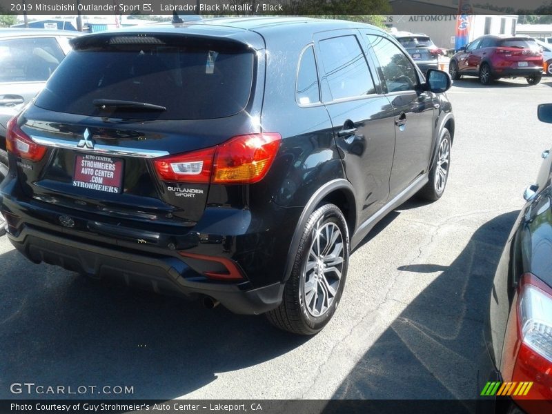 Labrador Black Metallic / Black 2019 Mitsubishi Outlander Sport ES