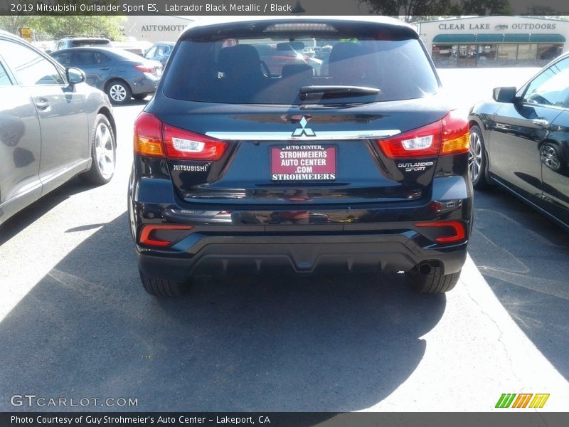 Labrador Black Metallic / Black 2019 Mitsubishi Outlander Sport ES