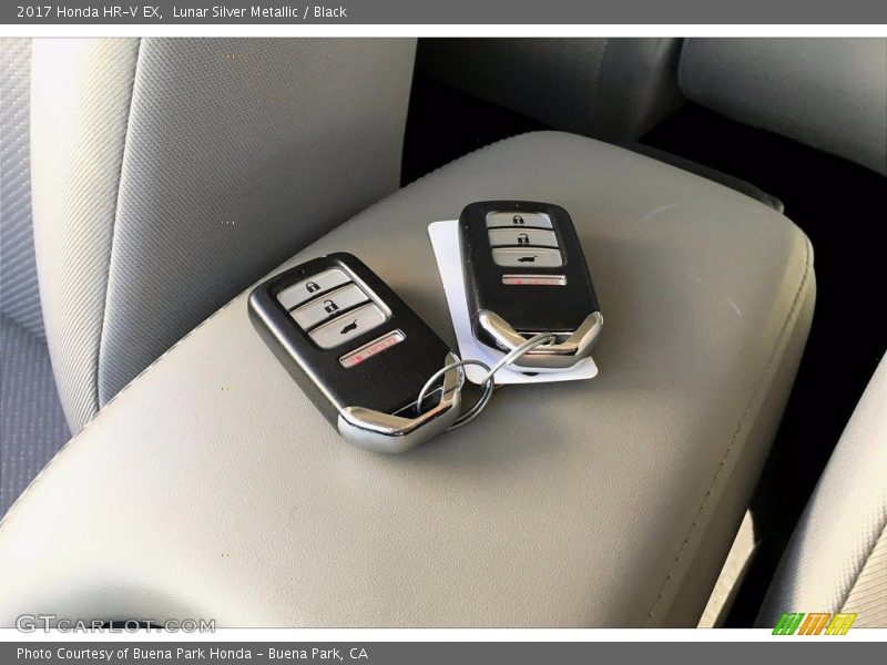 Lunar Silver Metallic / Black 2017 Honda HR-V EX
