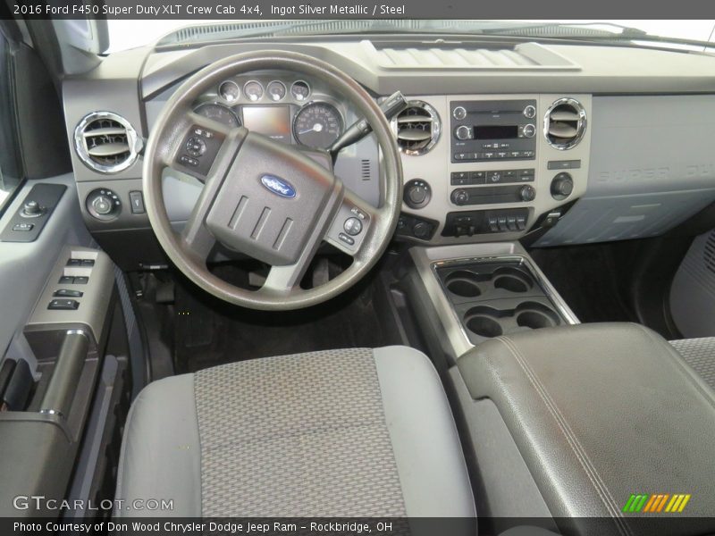 Dashboard of 2016 F450 Super Duty XLT Crew Cab 4x4