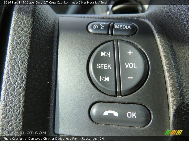 Controls of 2016 F450 Super Duty XLT Crew Cab 4x4