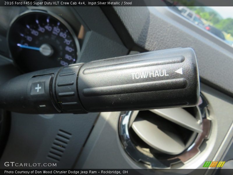 Controls of 2016 F450 Super Duty XLT Crew Cab 4x4