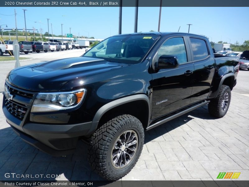 Front 3/4 View of 2020 Colorado ZR2 Crew Cab 4x4