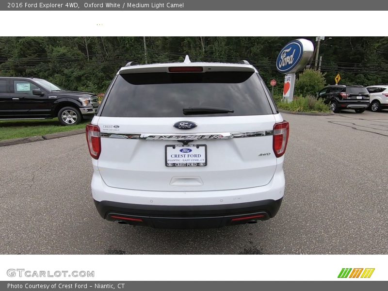Oxford White / Medium Light Camel 2016 Ford Explorer 4WD
