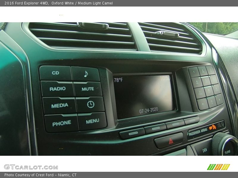 Oxford White / Medium Light Camel 2016 Ford Explorer 4WD