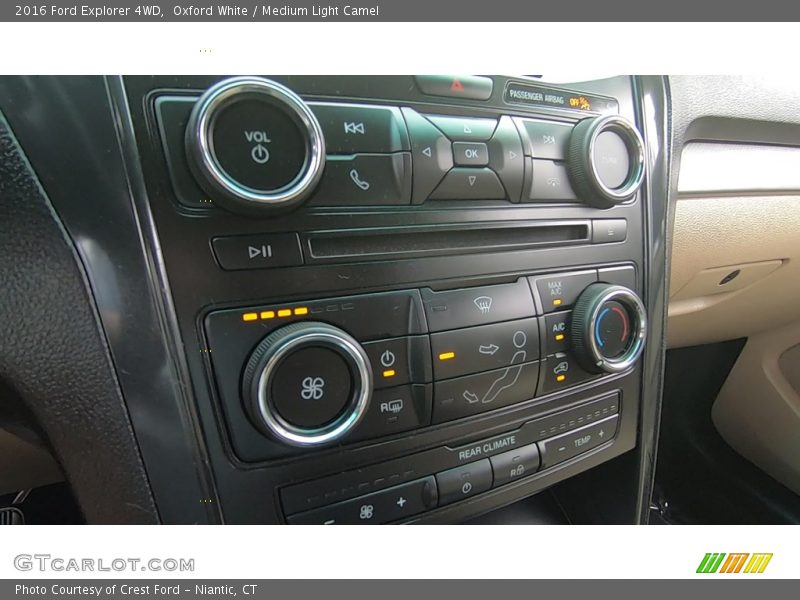 Oxford White / Medium Light Camel 2016 Ford Explorer 4WD