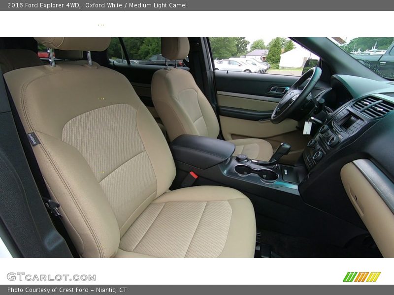 Oxford White / Medium Light Camel 2016 Ford Explorer 4WD