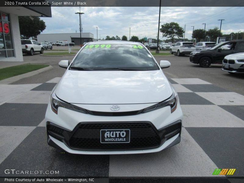 Super White / Black 2020 Toyota Corolla XSE