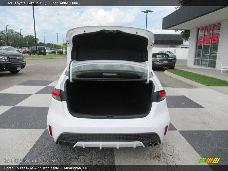 Super White / Black 2020 Toyota Corolla XSE