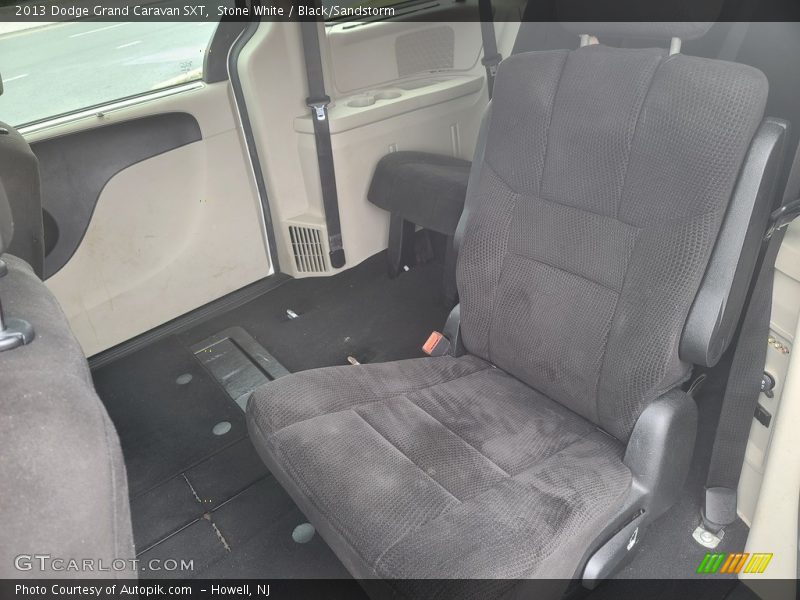 Stone White / Black/Sandstorm 2013 Dodge Grand Caravan SXT