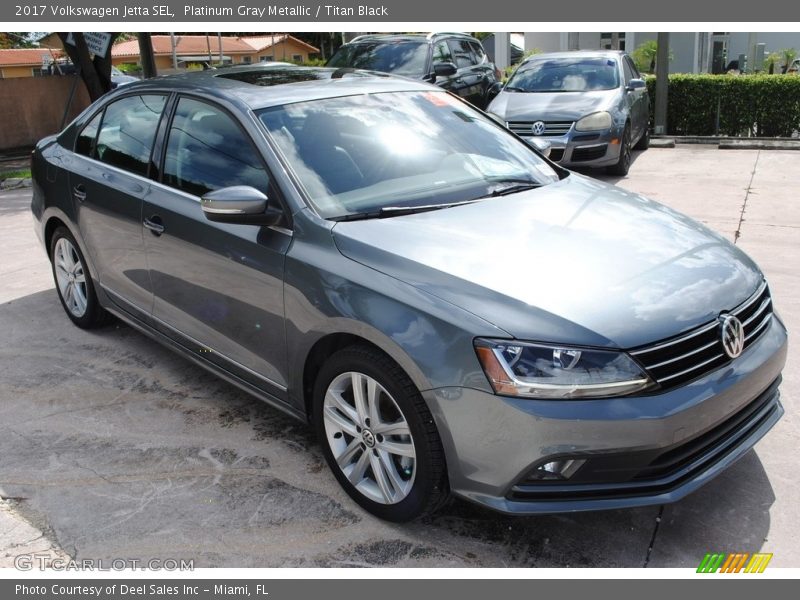 Platinum Gray Metallic / Titan Black 2017 Volkswagen Jetta SEL