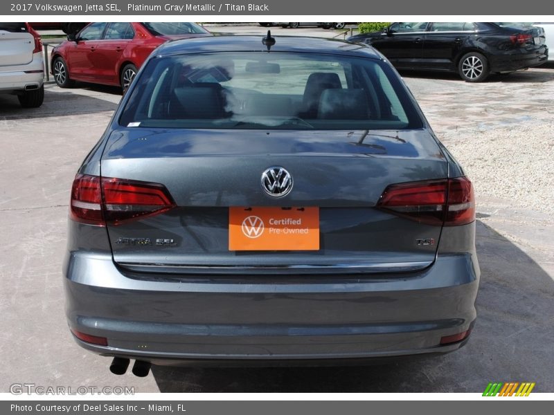 Platinum Gray Metallic / Titan Black 2017 Volkswagen Jetta SEL